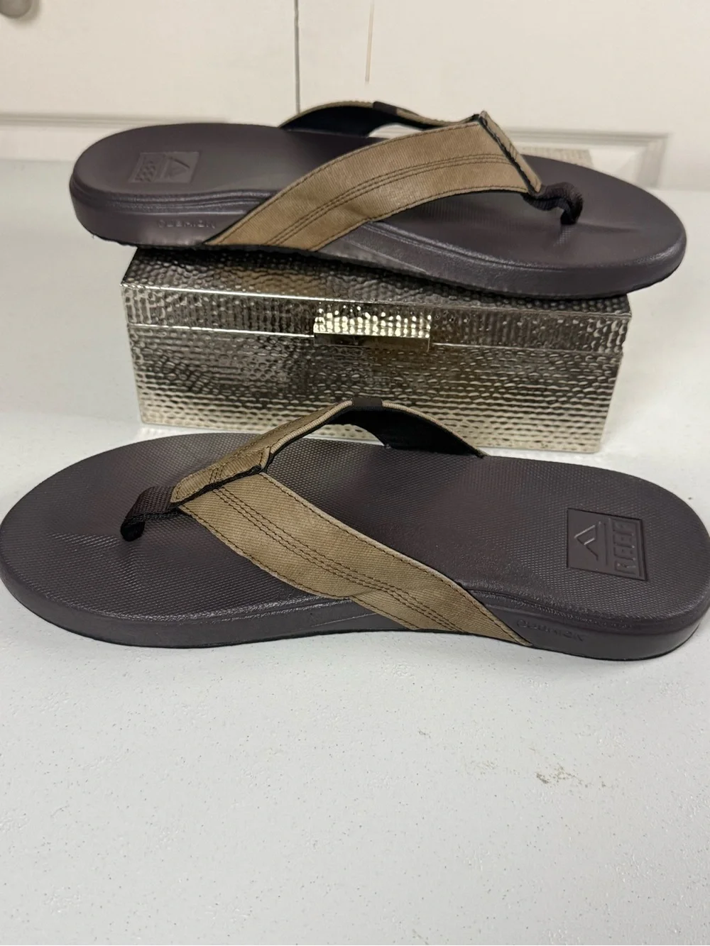 Reef Cushion Phantom Flip Flops Brown Men’s Size 9 Sandals